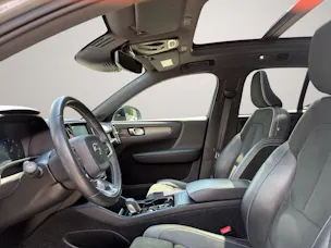 VOLVO XC40 2.0 T4 R-Design AWD