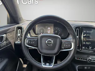 VOLVO XC40 2.0 T4 R-Design AWD