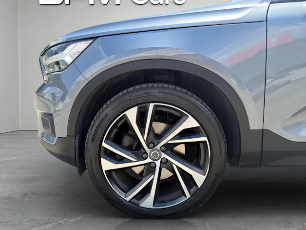 VOLVO XC40 2.0 T4 R-Design AWD