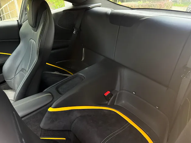 Ferrari Roma 3.9 V8 T