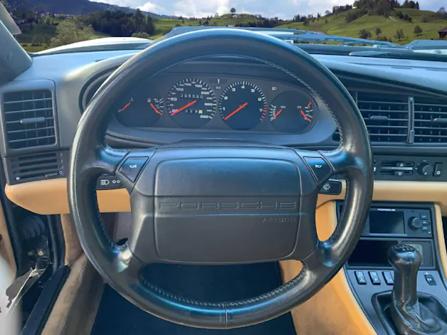 Porsche 968