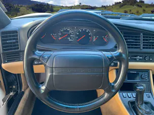 PORSCHE 968