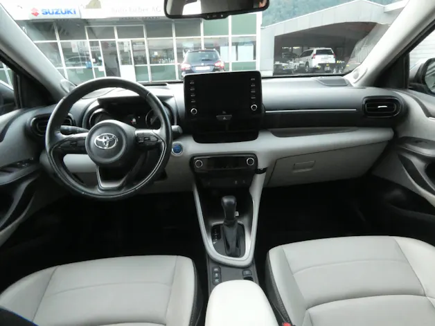 Toyota Yaris 1.5 VVT-i HSD Premium