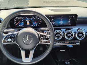 Mercedes-Benz A 180 Progressive Limousine