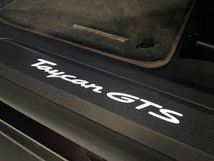PORSCHE Taycan GTS