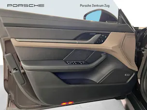 PORSCHE Taycan GTS