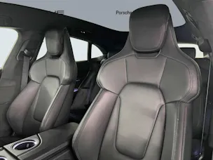 Porsche Taycan GTS Sport Turismo