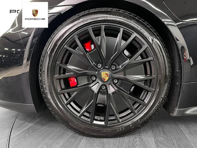 Porsche Taycan GTS Sport Turismo