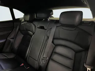 Porsche Taycan GTS Sport Turismo