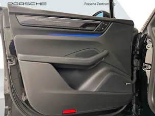 PORSCHE Macan Turbo