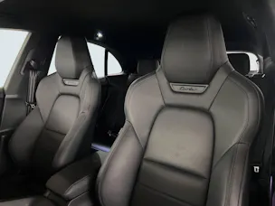 PORSCHE Macan Turbo