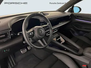 PORSCHE Macan Turbo