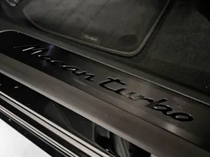PORSCHE Macan Turbo