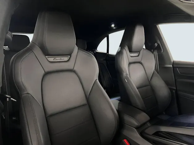 PORSCHE Macan Turbo