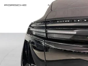 PORSCHE Macan Turbo
