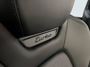 PORSCHE Macan Turbo