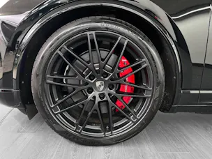 PORSCHE Macan Turbo
