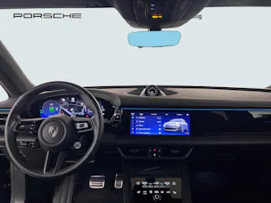 PORSCHE Macan Turbo