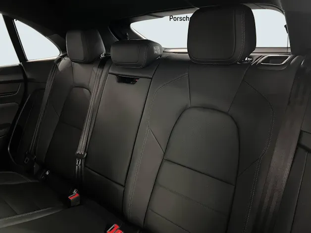 PORSCHE Macan Turbo
