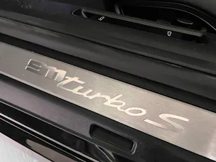 PORSCHE 911 Turbo S