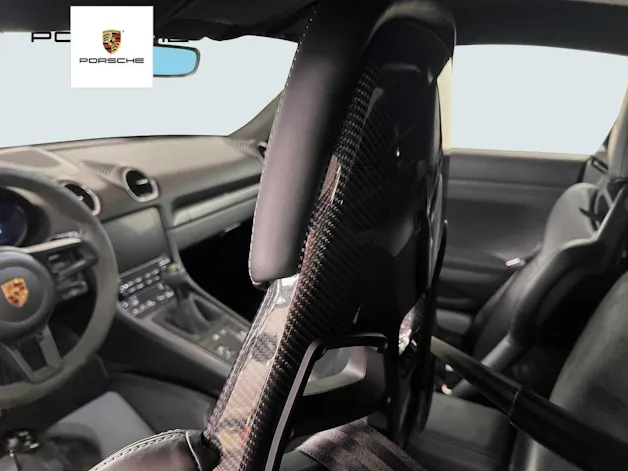 Porsche 718 Cayman GT4 RS