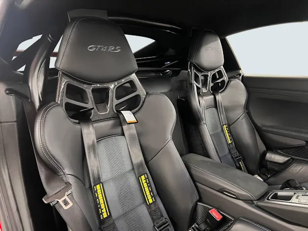 PORSCHE 718 Cayman GT4 RS