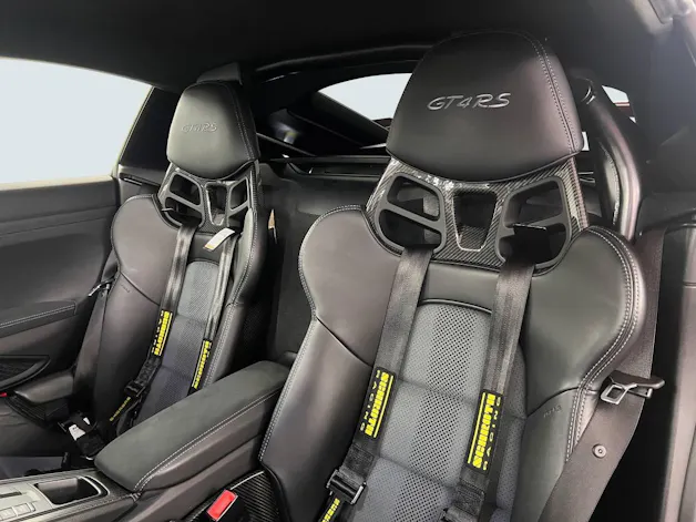 PORSCHE 718 Cayman GT4 RS