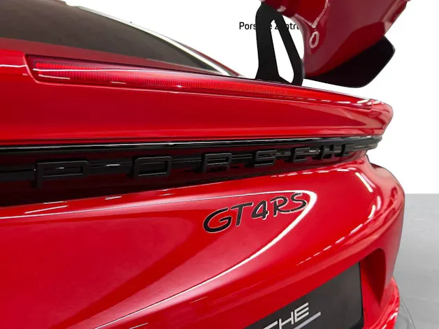 PORSCHE 718 Cayman GT4 RS