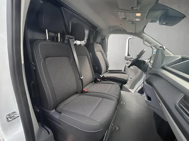 Ford Transit C Van 320 L1 2.5 Duratec 233 Trend PHEV
