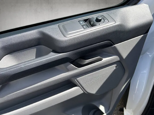 Ford Transit C Van 320 L1 2.5 Duratec 233 Trend PHEV