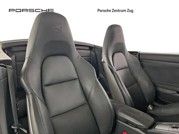 Porsche 911 Carrera 4 GTS Cabriolet