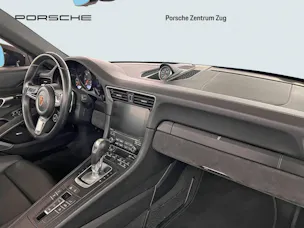 Porsche 911 Carrera 4 GTS Cabriolet