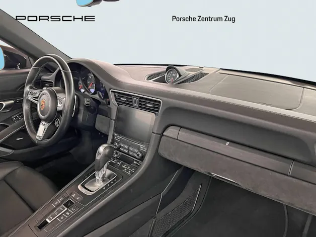 Porsche 911 Carrera 4 GTS Cabriolet