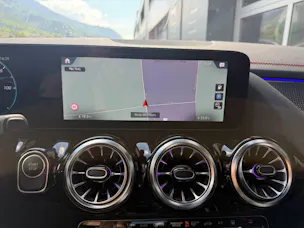 MERCEDES-BENZ EQA 350 Swiss Star AMG Line 4matic - CH