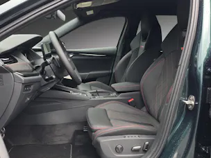 SKODA Octavia Combi 2.0 TSI DSG RS 30 Years Edition
