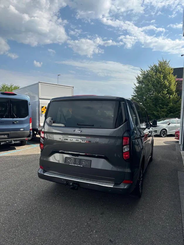 FORD Tourneo Custom 320 L1 2.0 EcoBlue 170 Titanium