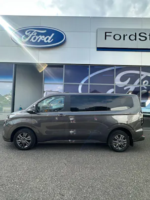 FORD Tourneo Custom 320 L1 2.0 EcoBlue 170 Titanium
