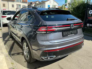 VW Taigo 1.5 TSI R-Line *** BLACK STYLE DESIGN MIT ANHÄNGERKUPPLUNG ***