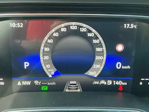 VW Taigo 1.5 TSI R-Line *** BLACK STYLE DESIGN MIT ANHÄNGERKUPPLUNG ***