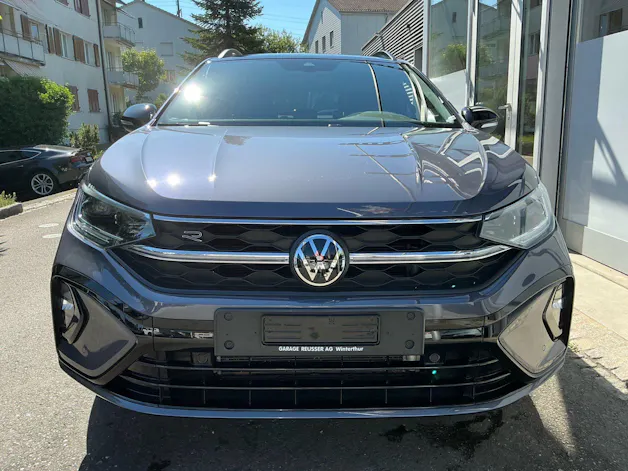 VW Taigo 1.5 TSI R-Line *** BLACK STYLE DESIGN MIT ANHÄNGERKUPPLUNG ***