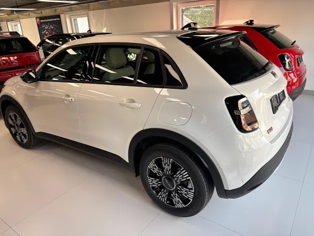 Fiat 600h Mild Hybrid Icon Swiss Edition
