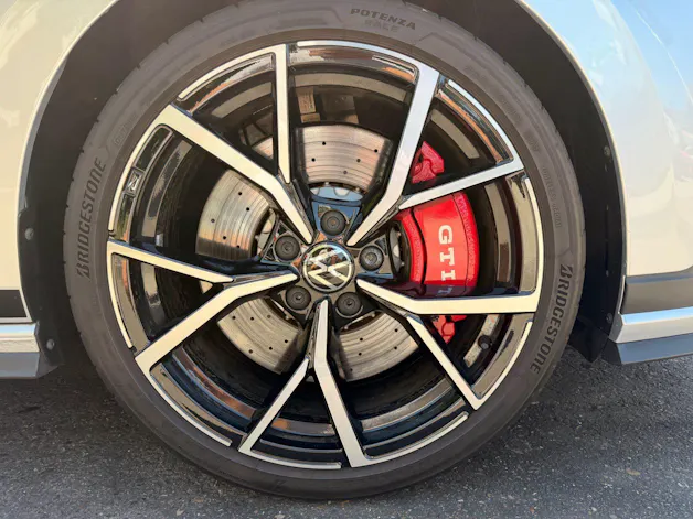 VW Golf GTI Clubsport *** BLACK STYLE MIT AKRAPOVIC SPORTAUSPUFF ***