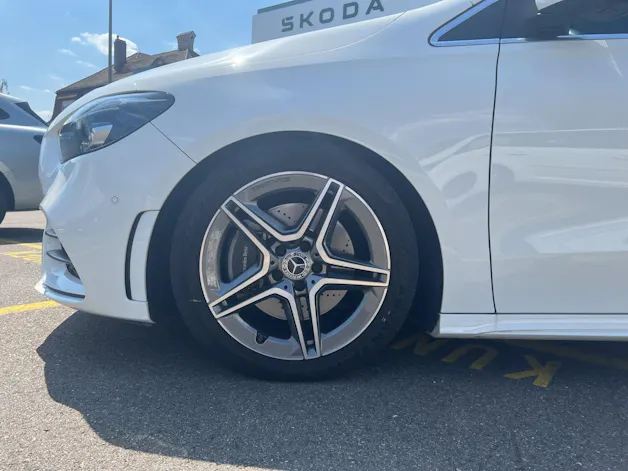 Mercedes-Benz B 220 d 4Matic AMG Line 8G-DCT