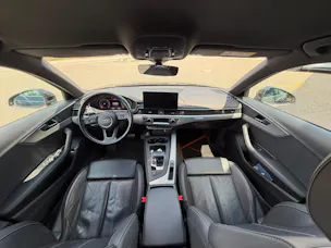 Audi A4 Avant 40 TDI S line quattro S-tronic