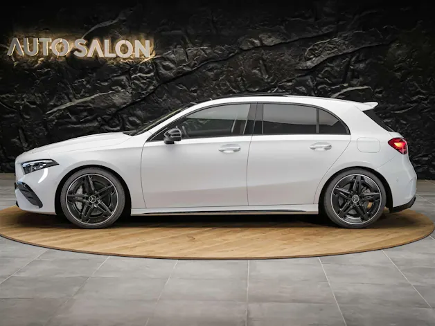 Mercedes-Benz A 35 AMG 4Matic 8G-DCT *Panorama*Assistenten*Multibeam-LED*