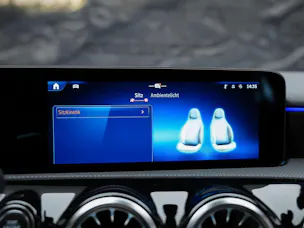 Mercedes-Benz A 35 AMG 4Matic 8G-DCT *Panorama*Assistenten*Multibeam-LED*