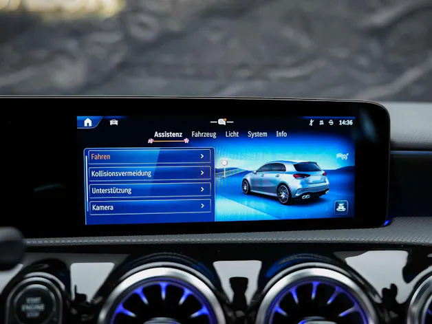 Mercedes-Benz A 35 AMG 4Matic 8G-DCT *Panorama*Assistenten*Multibeam-LED*