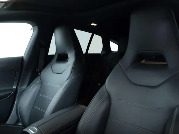 Mercedes-Benz CLA Shooting Brake 250 4Matic 7G-DCT AMG Line