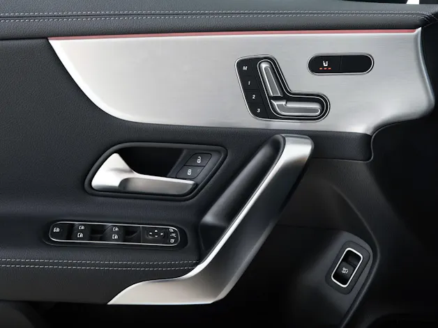 Mercedes-Benz CLA Shooting Brake 250 4Matic 7G-DCT AMG Line