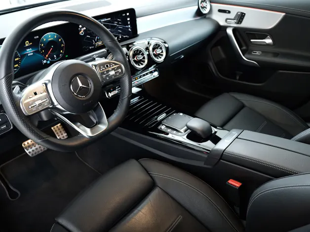 Mercedes-Benz CLA Shooting Brake 250 4Matic 7G-DCT AMG Line